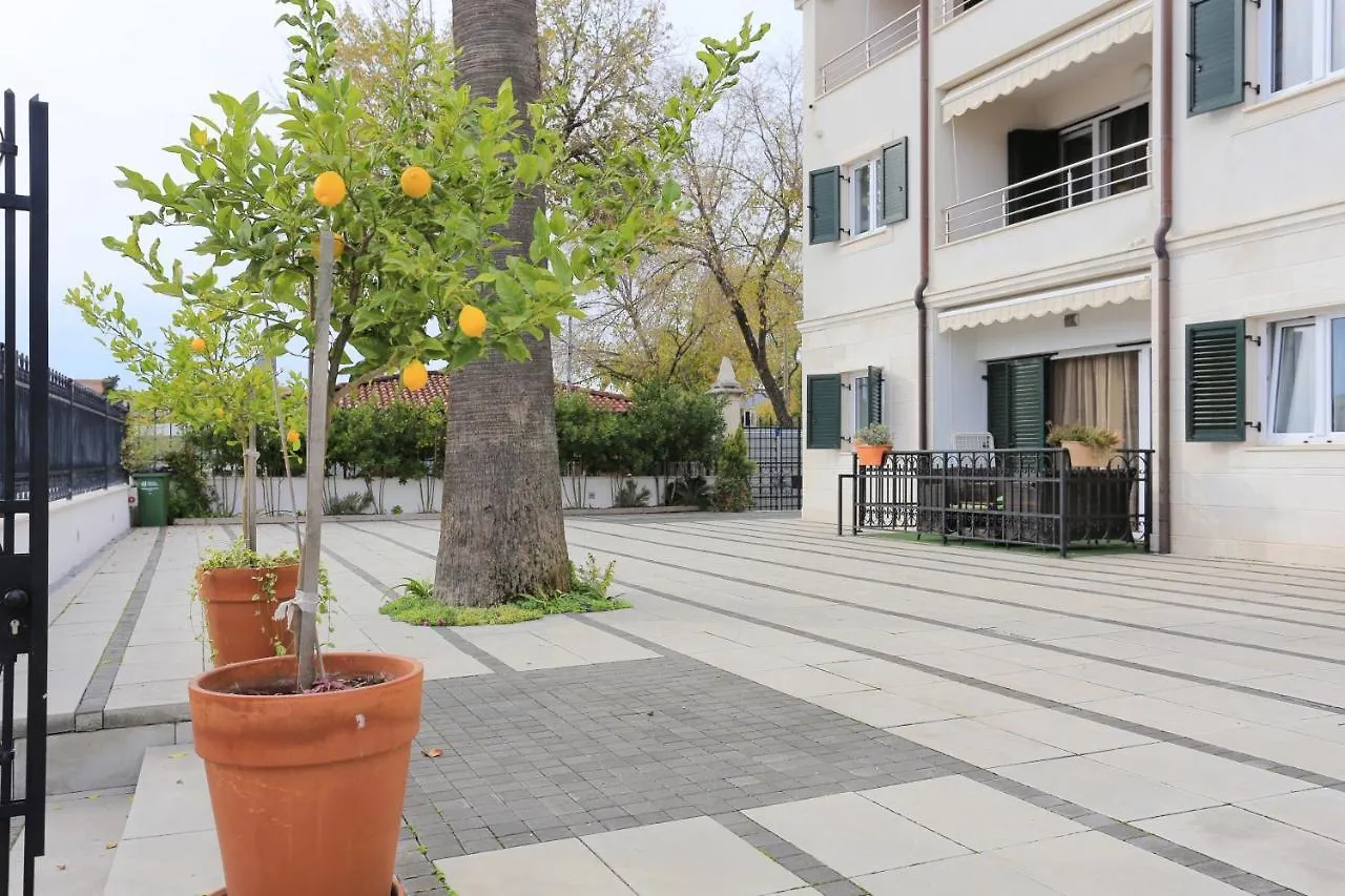 Apartments By The Sea Trogir - 16211 Croatia